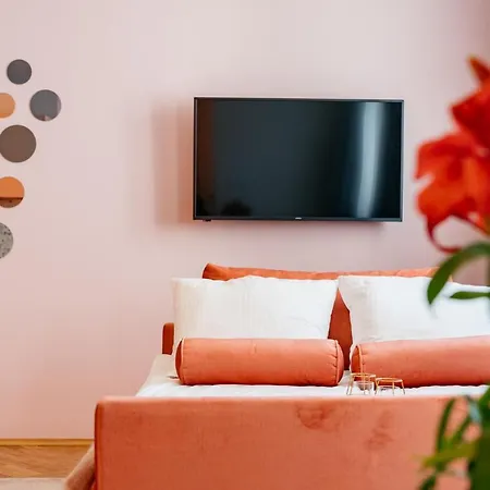 Crystal House Ii - Loftaffair Collection *