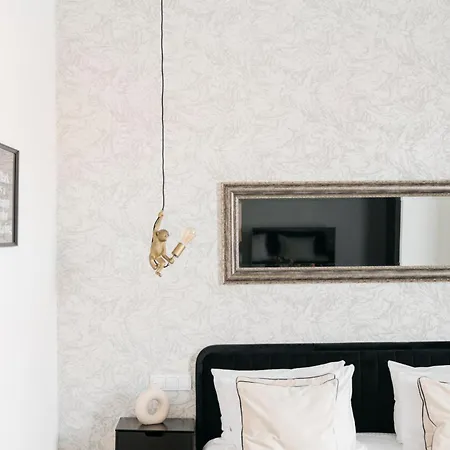 Crystal House Ii - Loftaffair Collection