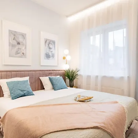 Crystal House Ii - Loftaffair Collection *